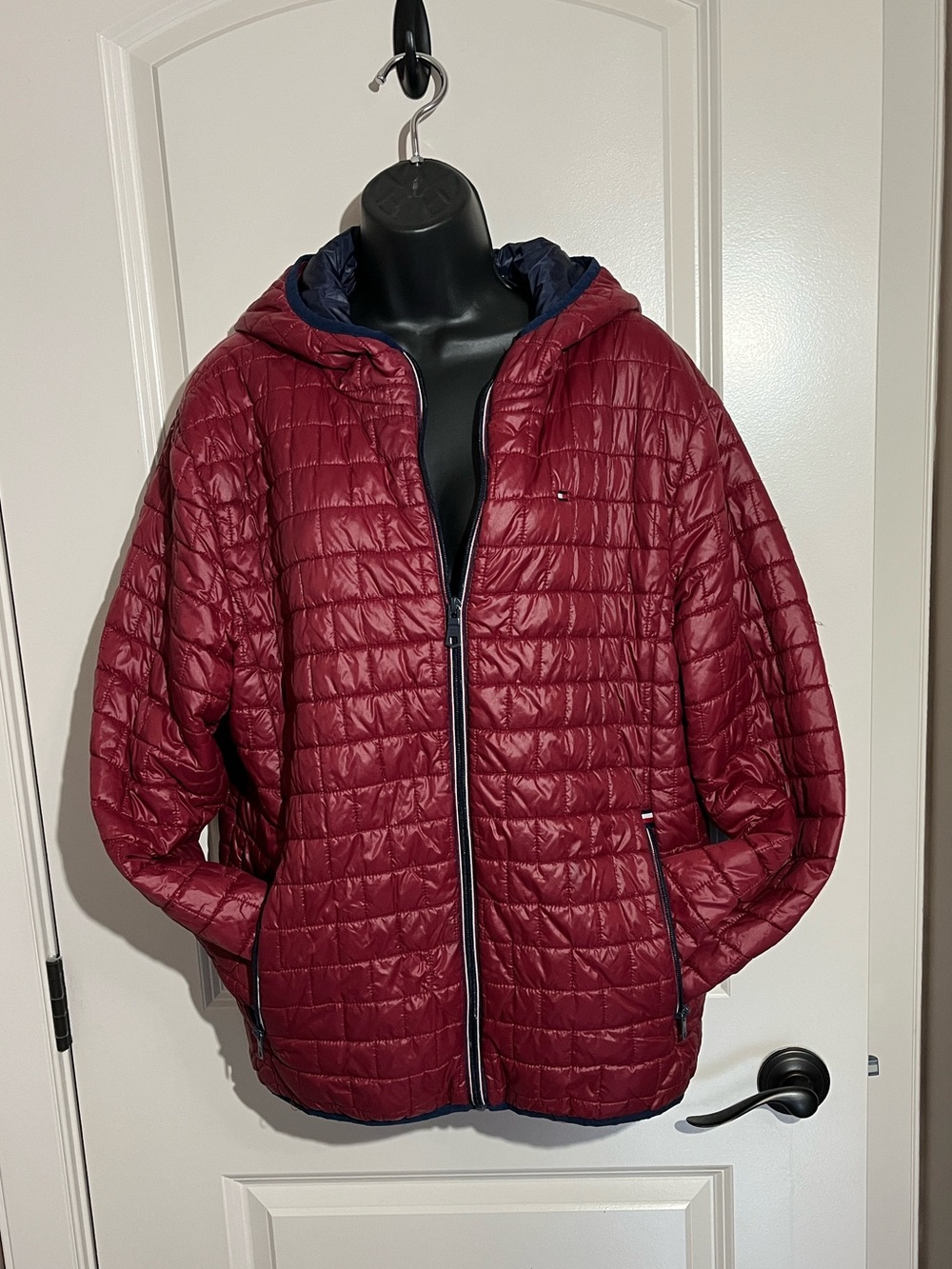 Tommy Hilfiger Lightweight Hooded Packable Puffer Jacket - Red
